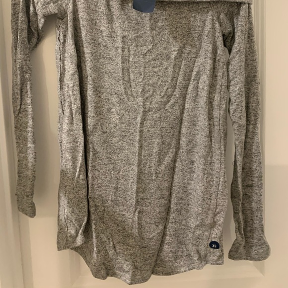 Abercrombie off the shoulder top - Picture 2 of 3